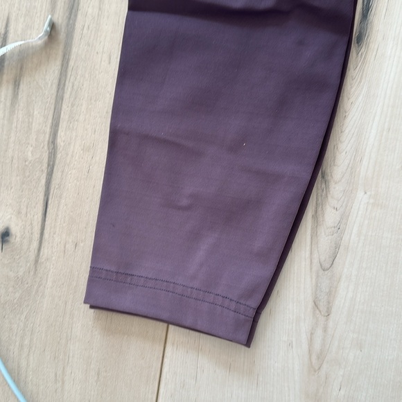 2 pair Lululemon leggings size 6 - Picture 2 of 3